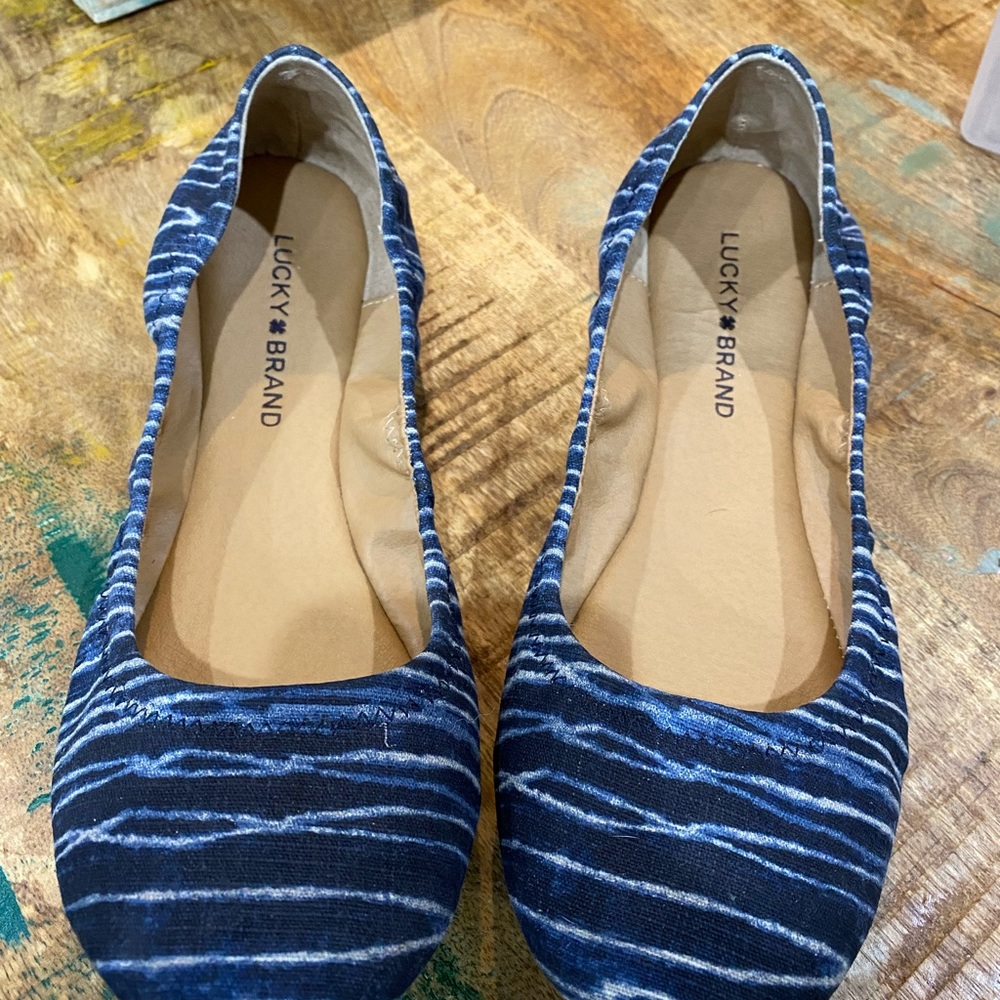 Lucky brand slip-on